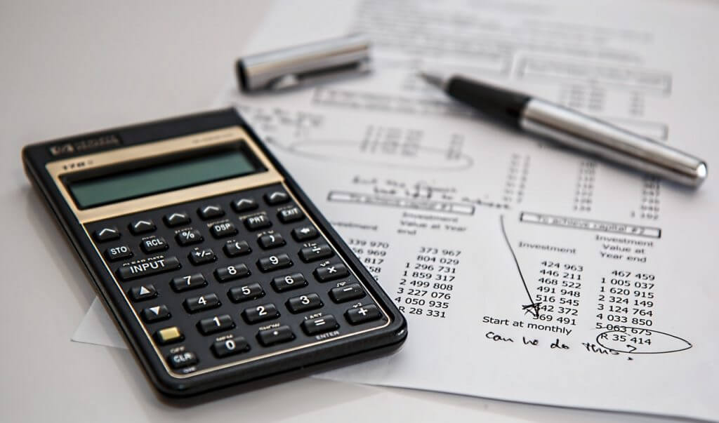 We help couples make budgeting easy